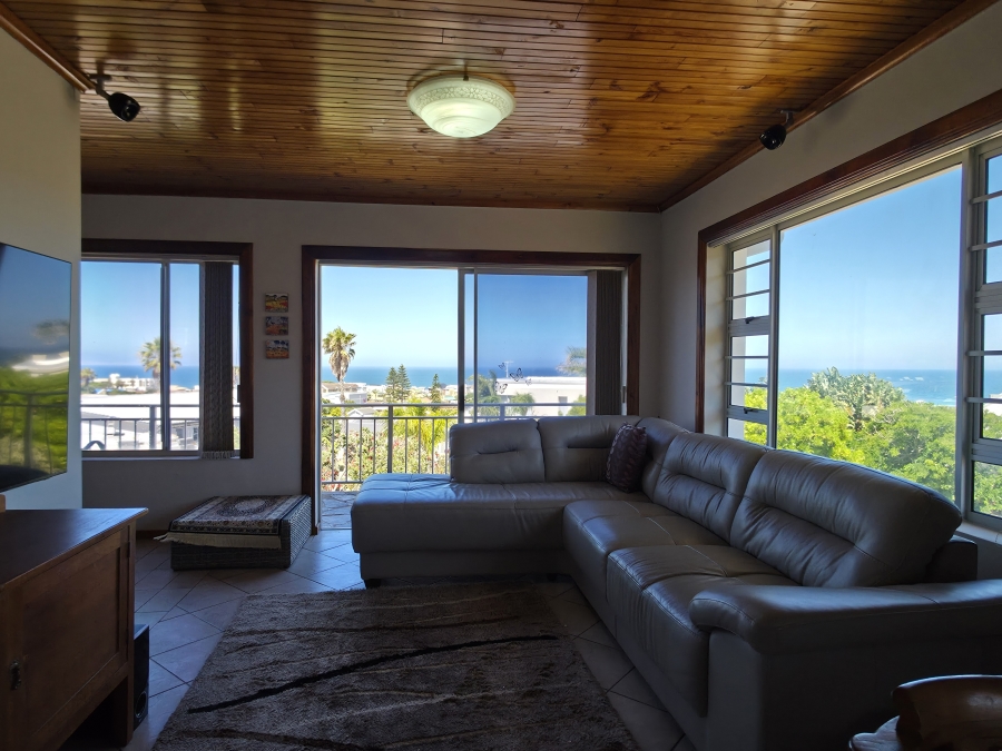 4 Bedroom Property for Sale in Noorsekloof Eastern Cape